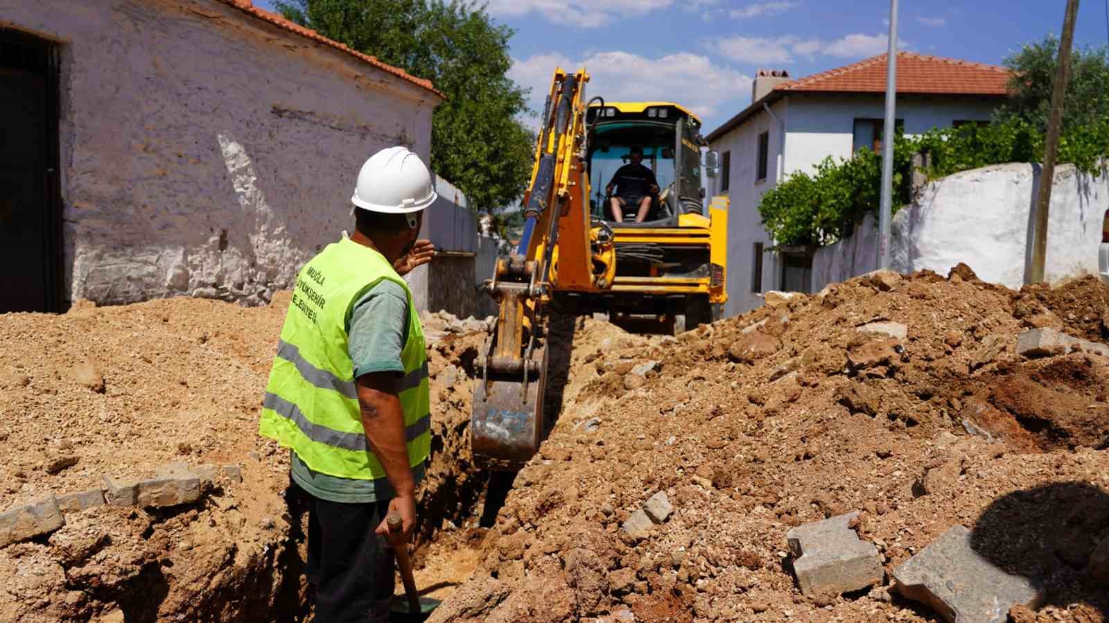 Menteşe Yerkesik’te 4 kilometrelik su isale hattı yenileniyor