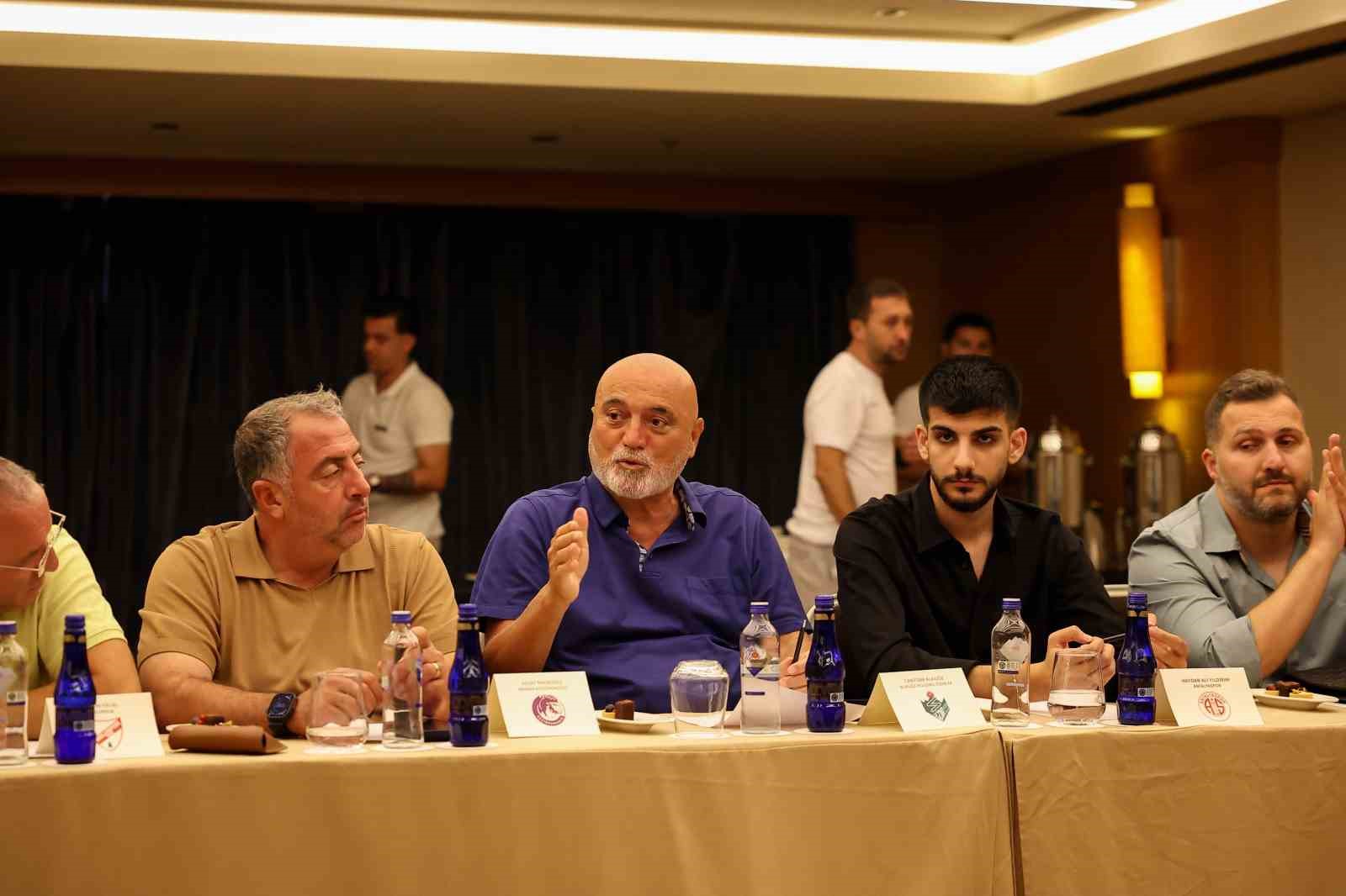 TFF Başkanı Hacıosmanoğlu: "Dostluk köprüsü sahalara da yansısın"