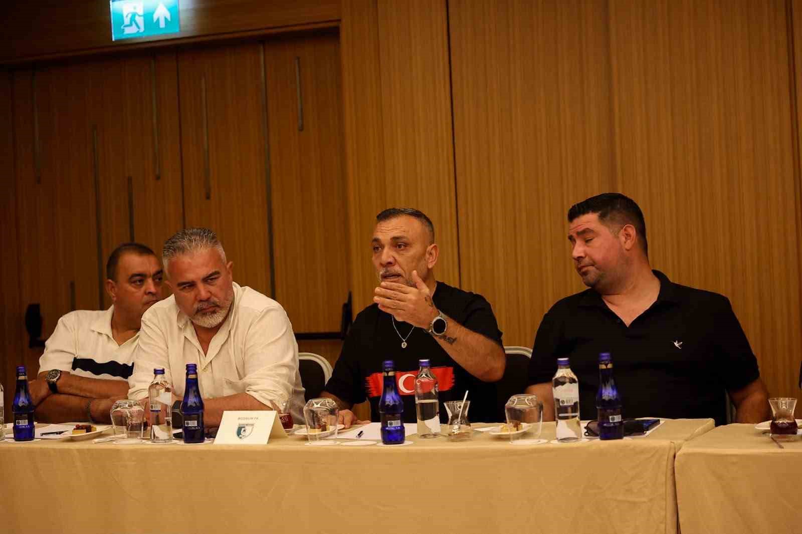 TFF Başkanı Hacıosmanoğlu: "Dostluk köprüsü sahalara da yansısın"
