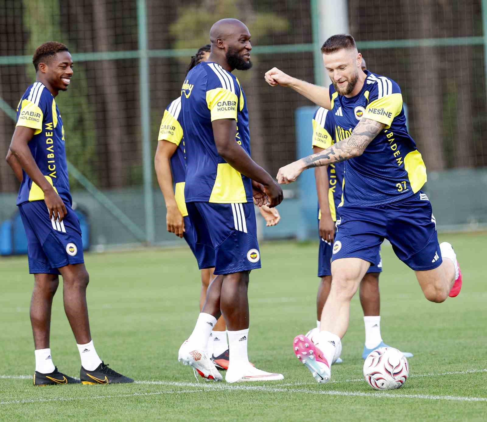 Fenerbahçe, Gençlerbirliği maçının hazırlıklarını tamamladı