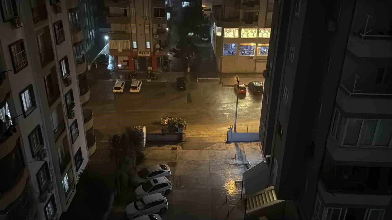 Adana’da sağanak etkili oldu