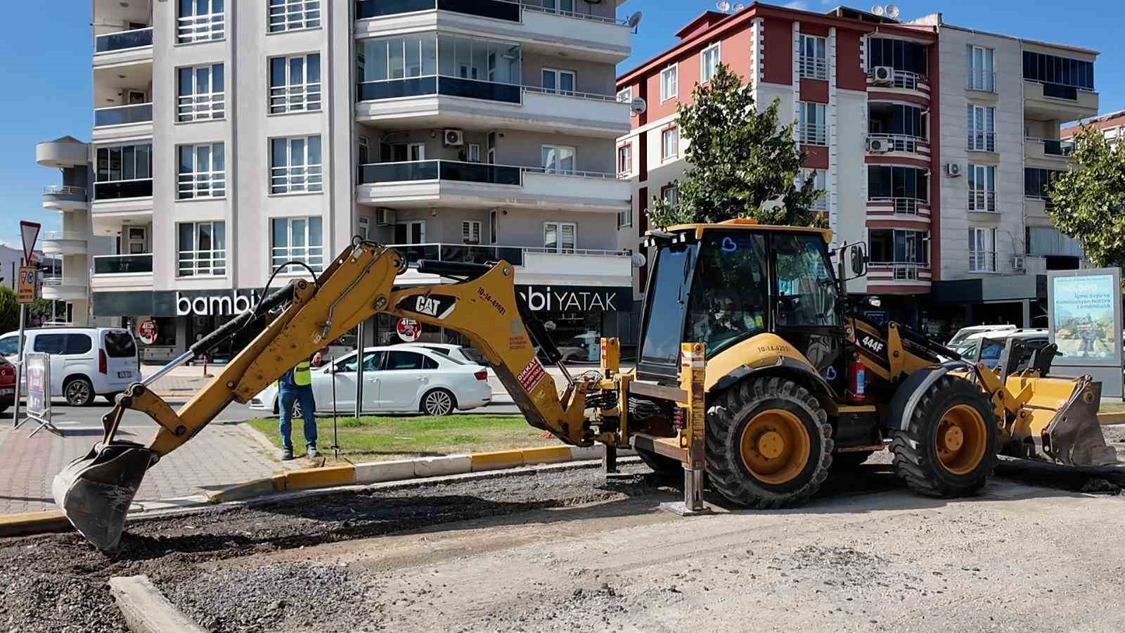 Balıkesir Büyükşehir, Savaştepe Caddesi’ni yeniliyor