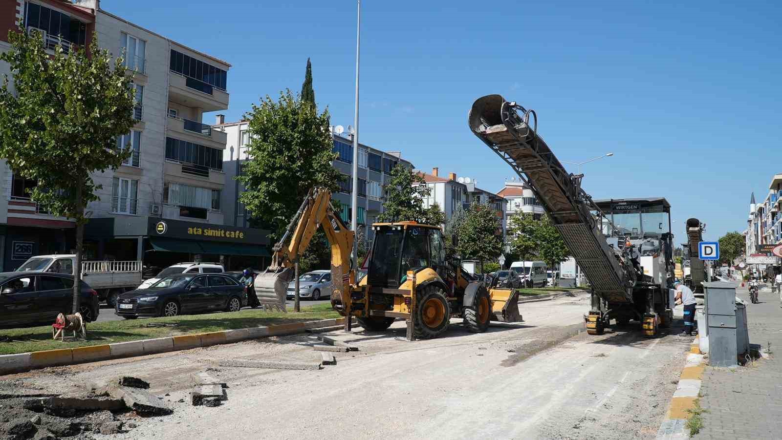 Balıkesir Büyükşehir, Savaştepe Caddesi’ni yeniliyor