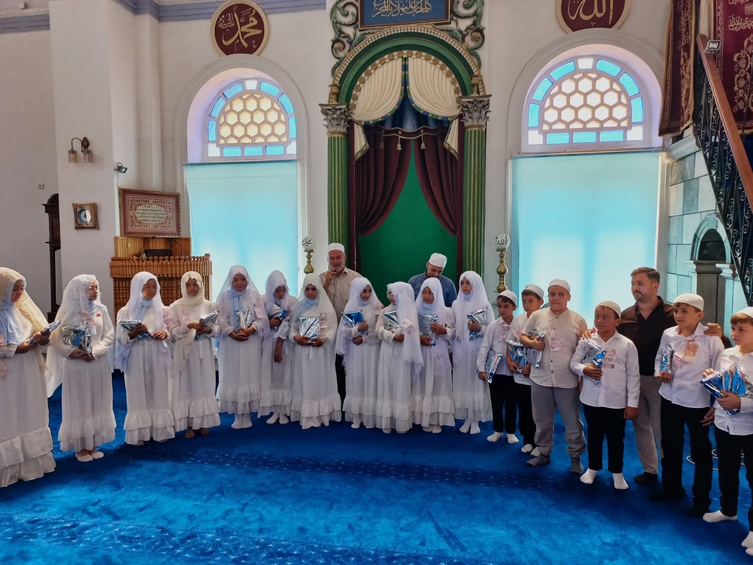 Burhaniye’de Yaz Kur’an Kursunda hatim töreni yapıldı