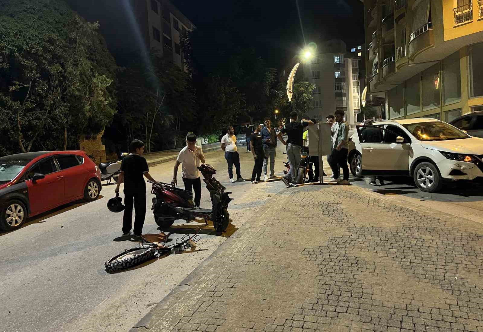 Niğde’de motosiklet ile otomobil çarpıştı: 1 yaralı
