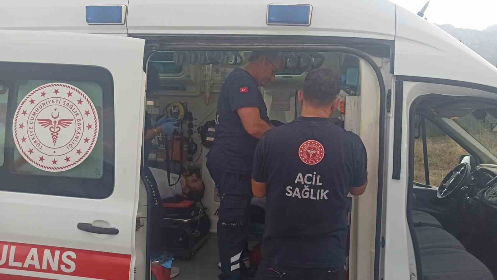 Hastaneden çıktı, dakikalar sonra kaza yaptı