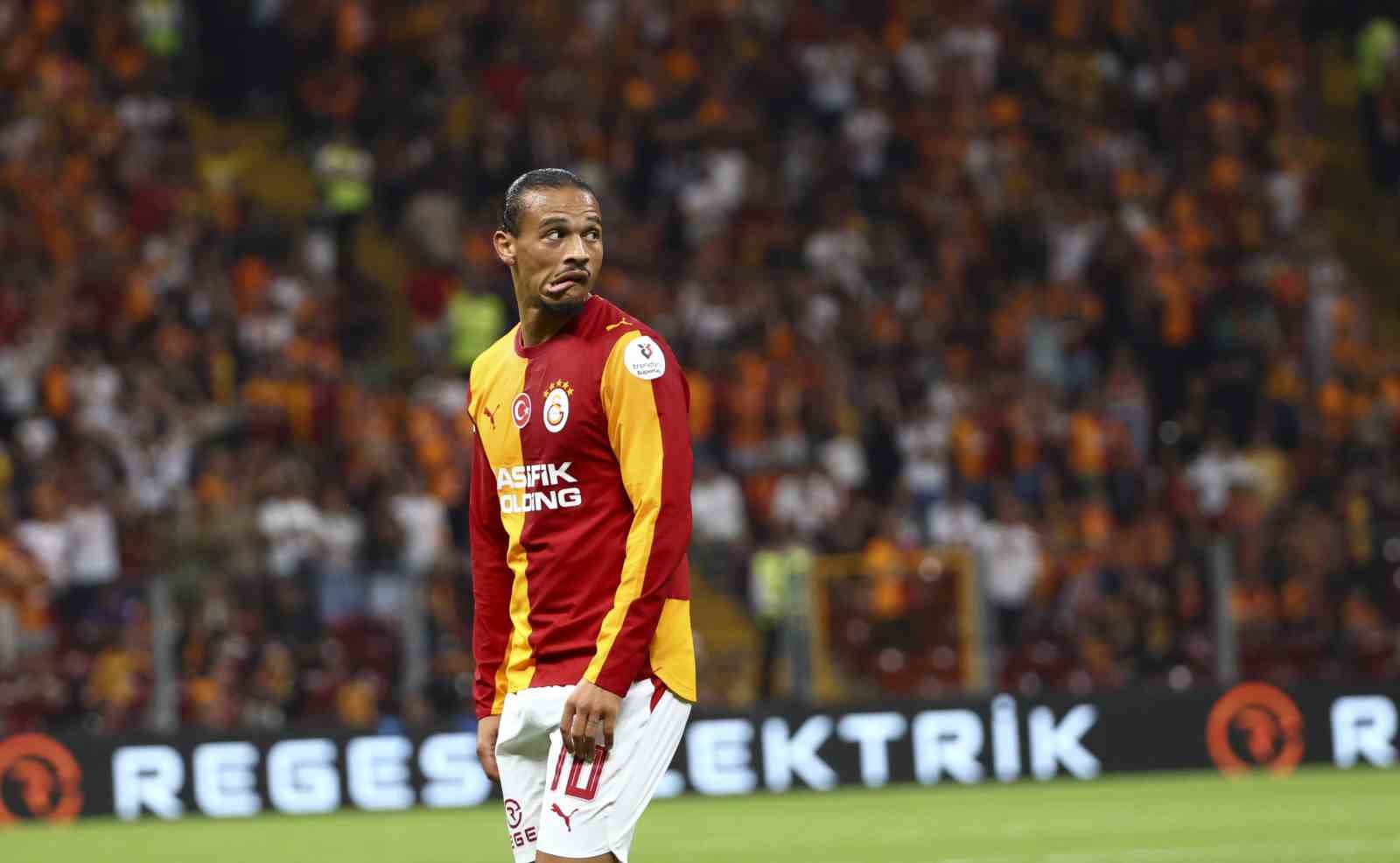 Trendyol Süper Lig: Galatasaray: 0 - Çorum FK: 0 (İlk yarı)
