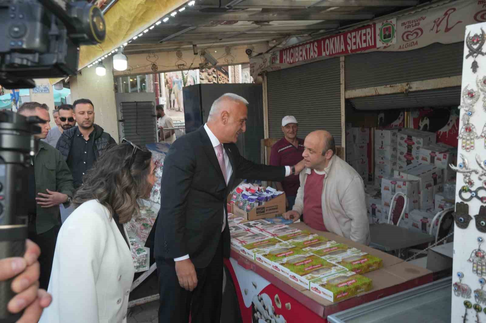Bakan Ersoy: "İnsanlığa gereken reçete açıktır: ‘Bir olalım, iri olalım, diri olalım’"