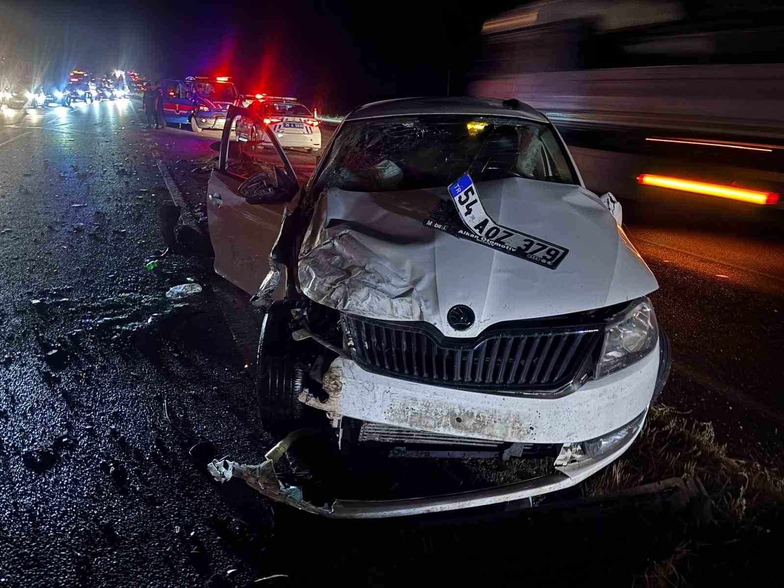 Eskişehir-Ankara yolunda iki otomobil çarpıştı: 5 yaralı