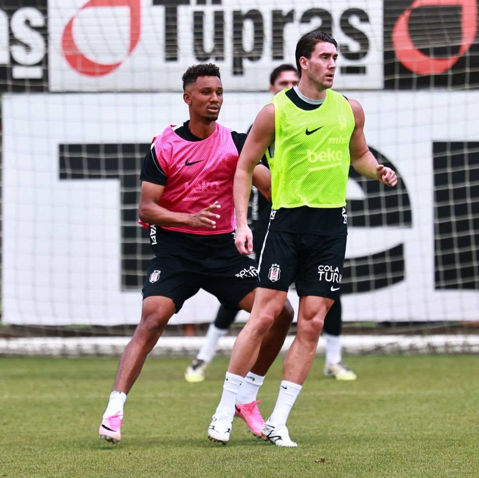 Dusan Vlahovic, Beşiktaş ile ilk antrenmanına çıktı