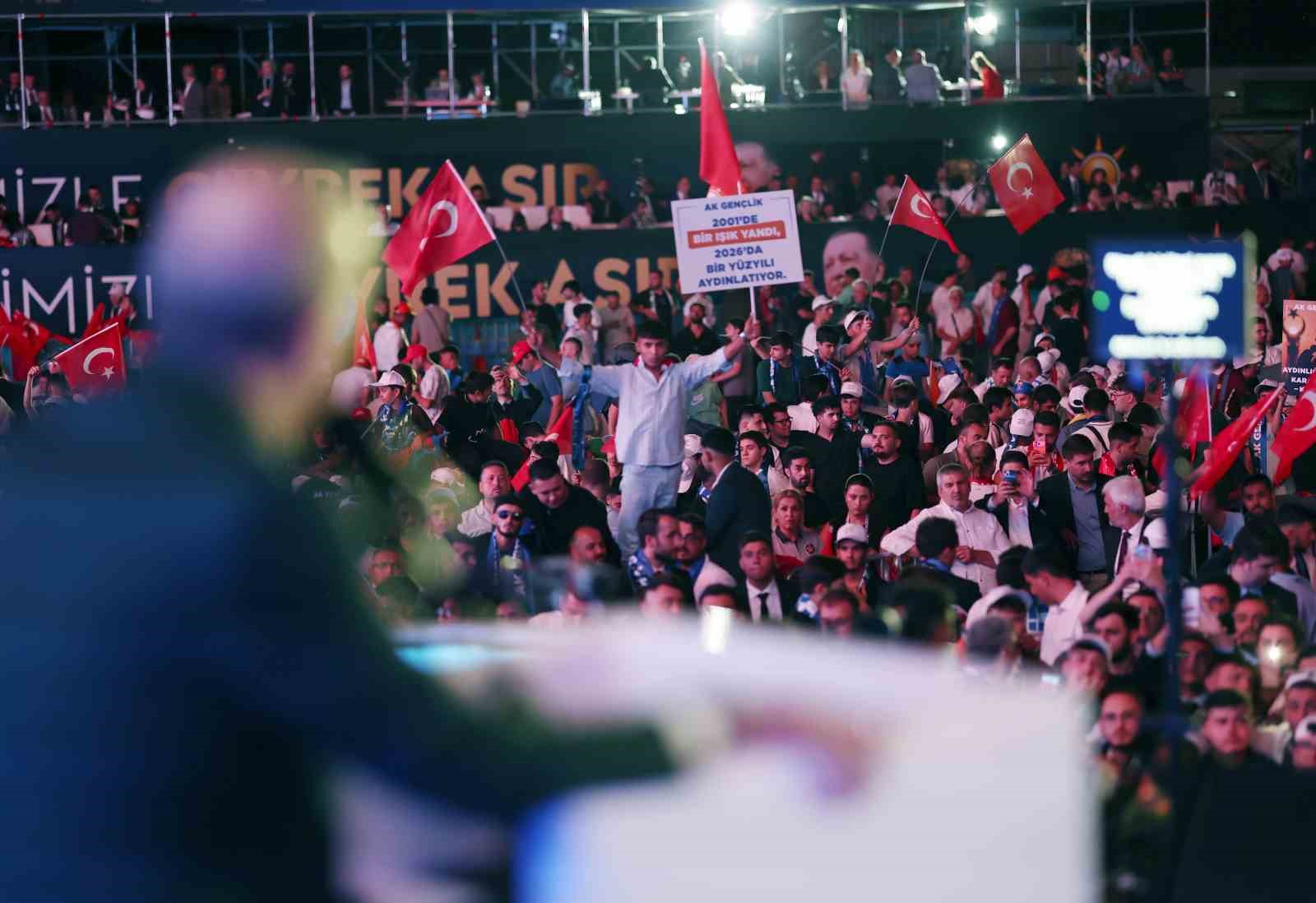 Cumhurbaşkanı Erdoğan: "Allah ömür ve sağlık verirse daha nice yıllar Türkiye’ye hizmet mücadelesi içinde olacağım"