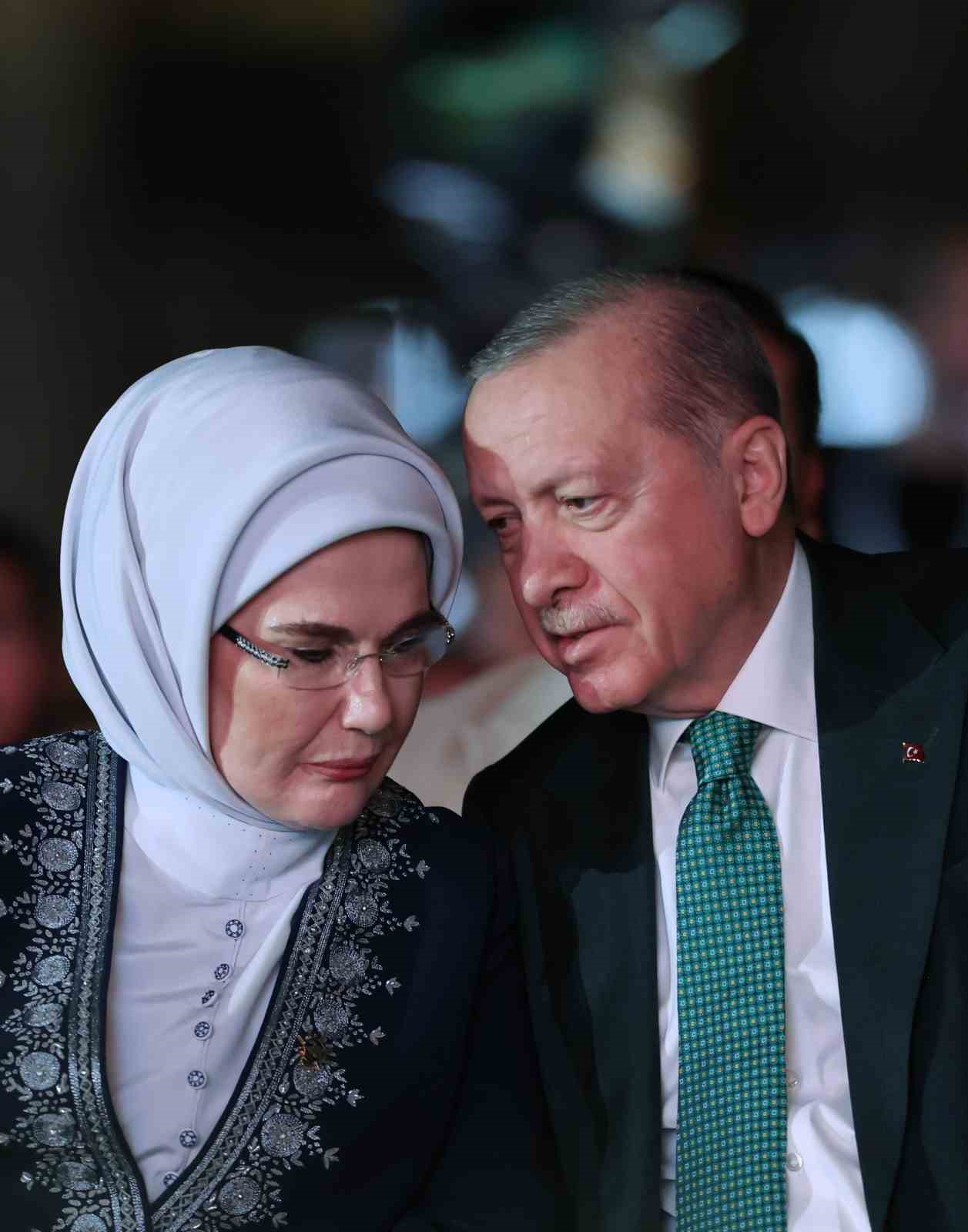 Cumhurbaşkanı Erdoğan: "Allah ömür ve sağlık verirse daha nice yıllar Türkiye’ye hizmet mücadelesi içinde olacağım"