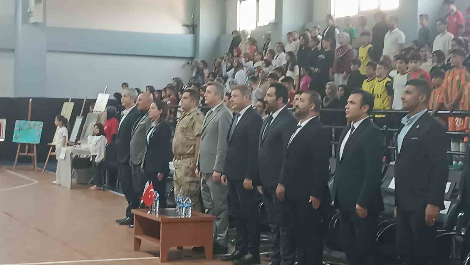 Özalp’ta Gençlik ve Spor Festivali düzenlendi