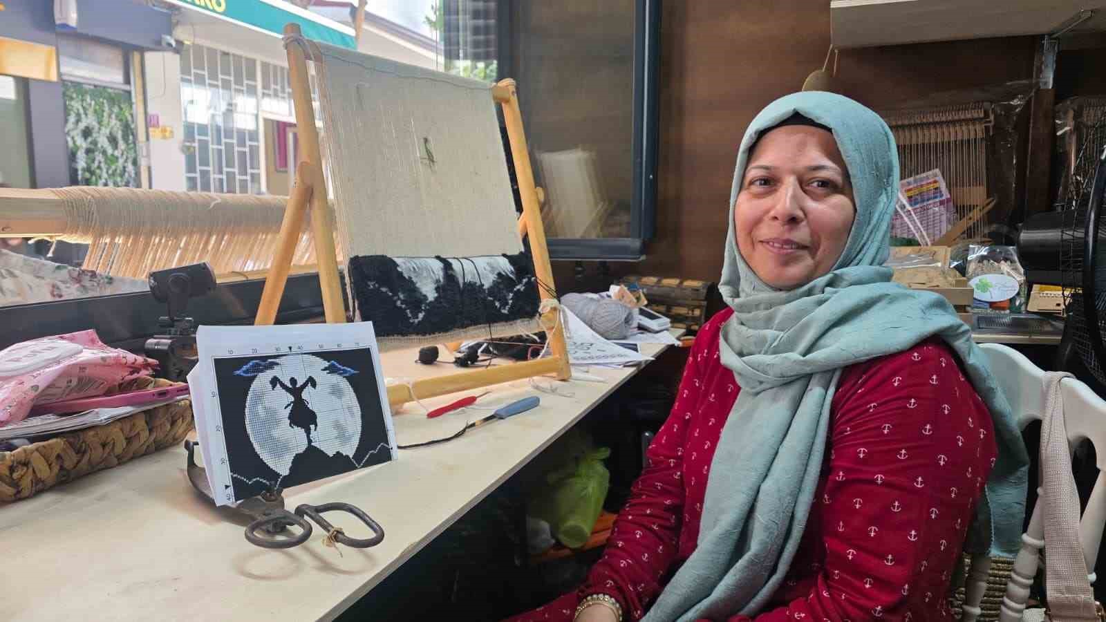İlmek ilmek kültür mirası: Bandırmalı kadınlar halı dokuma sanatını yaşatıyor