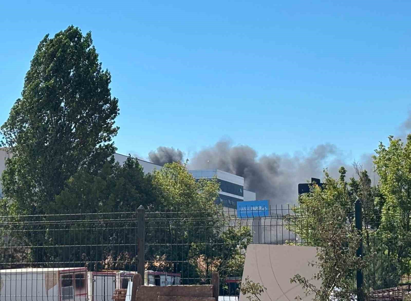 Ankara’da depo yangını söndürüldü