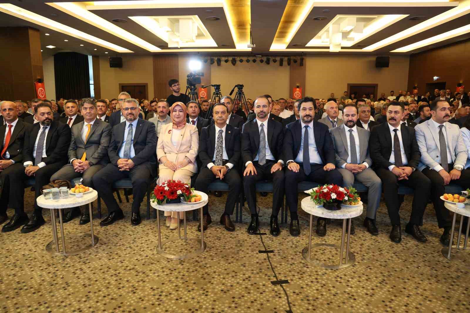 MHP İl Başkanı Uygun güven tazeledi