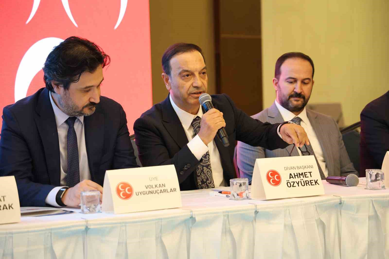 MHP İl Başkanı Uygun güven tazeledi