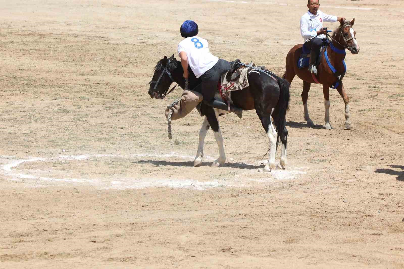 Erciş Ulupamir Kökbörü Atlı Spor Kulübü finale yükseldi