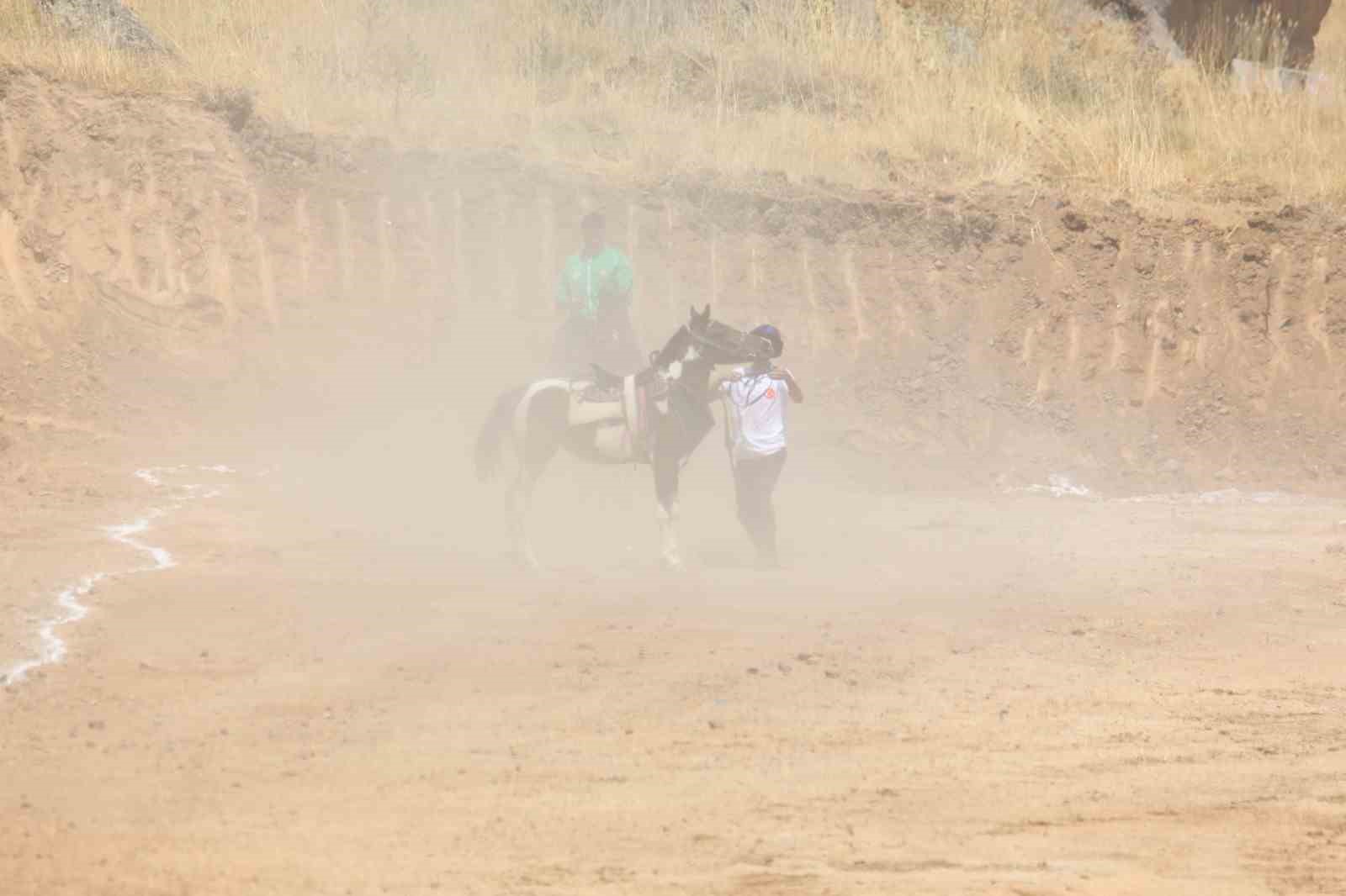 Erciş Ulupamir Kökbörü Atlı Spor Kulübü finale yükseldi