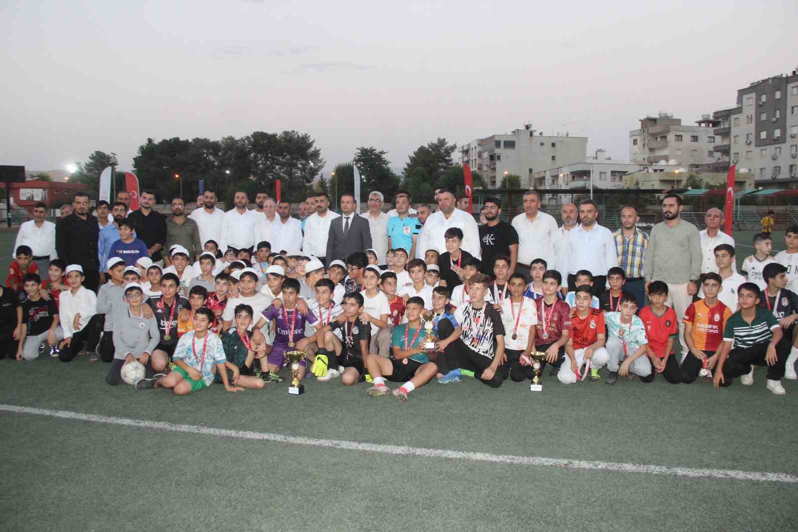 Cizre’de yaz Kur’an kursları futbol turnuvası heyecanı sona erdi