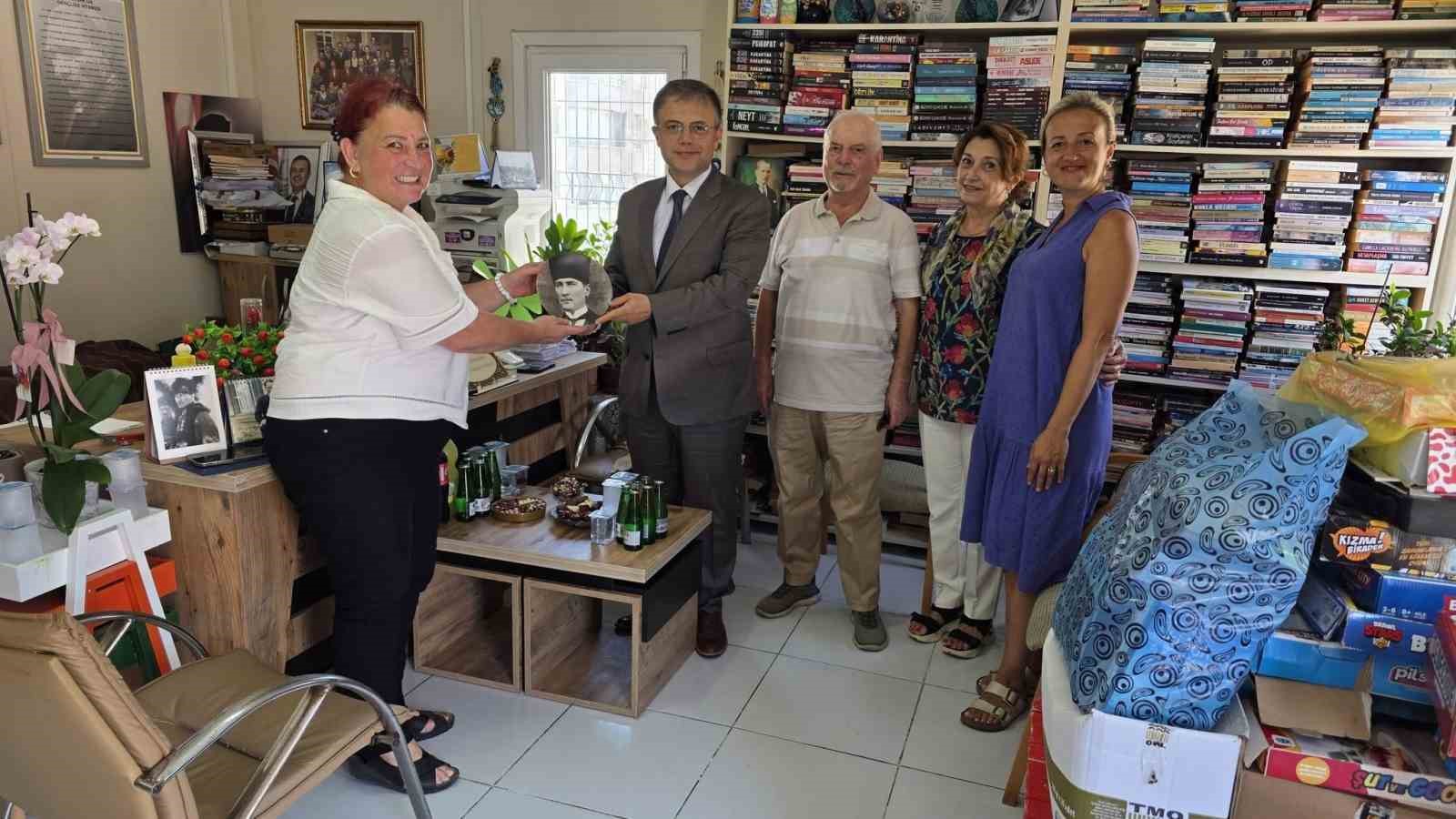 Paşakent Mahallesi’nde muhtarlık çalışmaları değerlendirildi