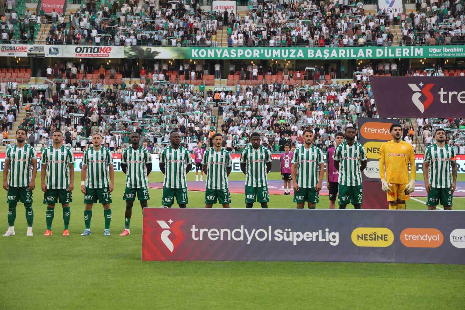 Trendyol Süper Lig: Konyaspor: 0 - Çaykur Rizespor: 0 (İlk yarı)