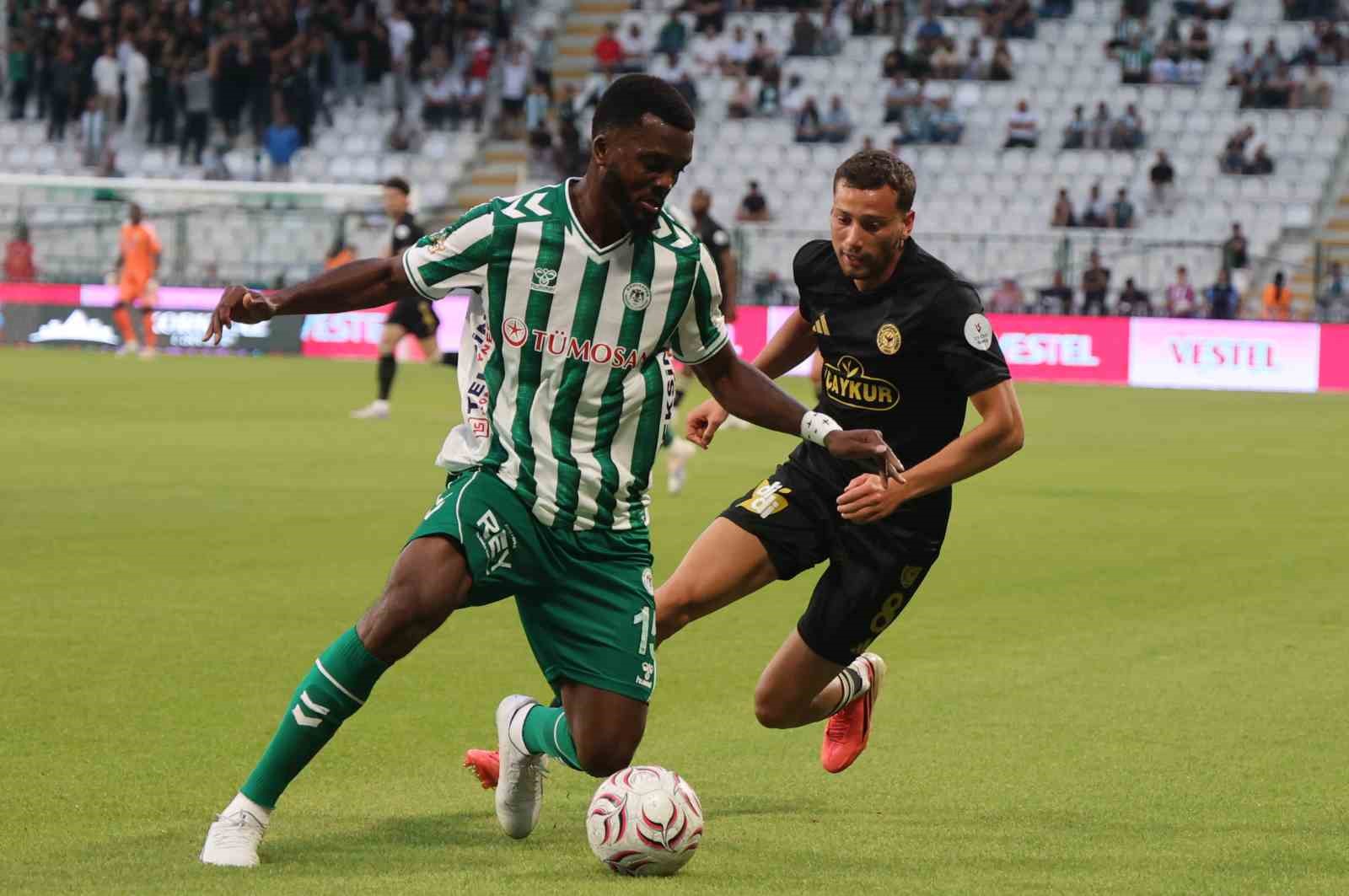 Trendyol Süper Lig: Konyaspor: 0 - Çaykur Rizespor: 0 (İlk yarı)