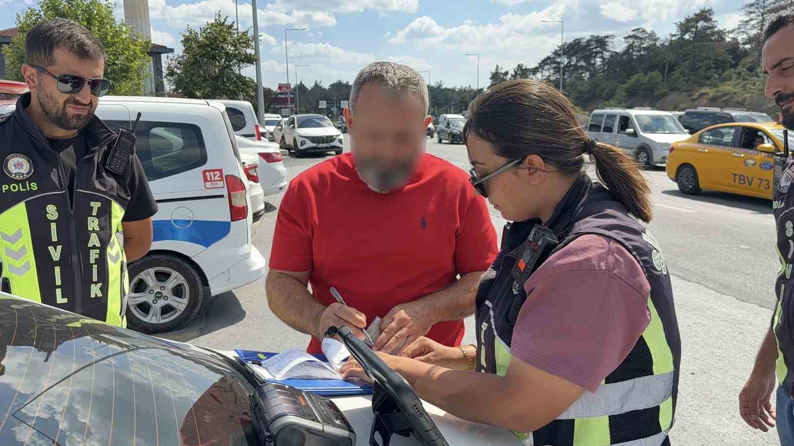 Arnavutköy’de hafriyat kamyonlarına sıkı denetim: 70 sürücü ve araç sahibine 701 bin lira ceza