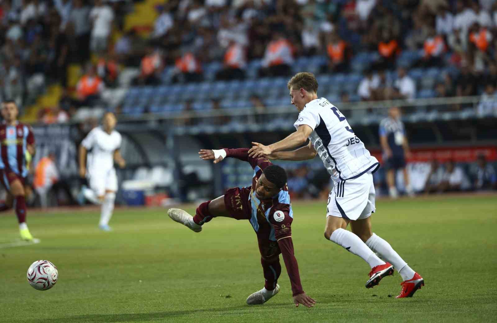 Trendyol Süper Lig: Kasımpaşa: 1 - Trabzonspor: 1 (Maç sonucu)