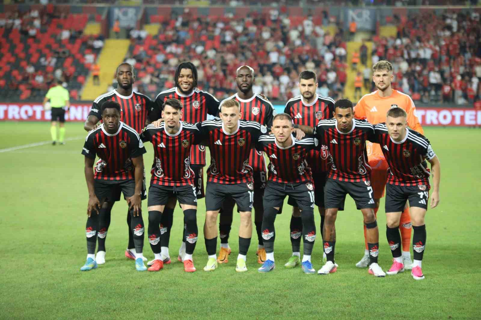 Trendyol Süper Lig: Gaziantep FK: 0 - Alanyaspor: 0 (Maç devam ediyor)