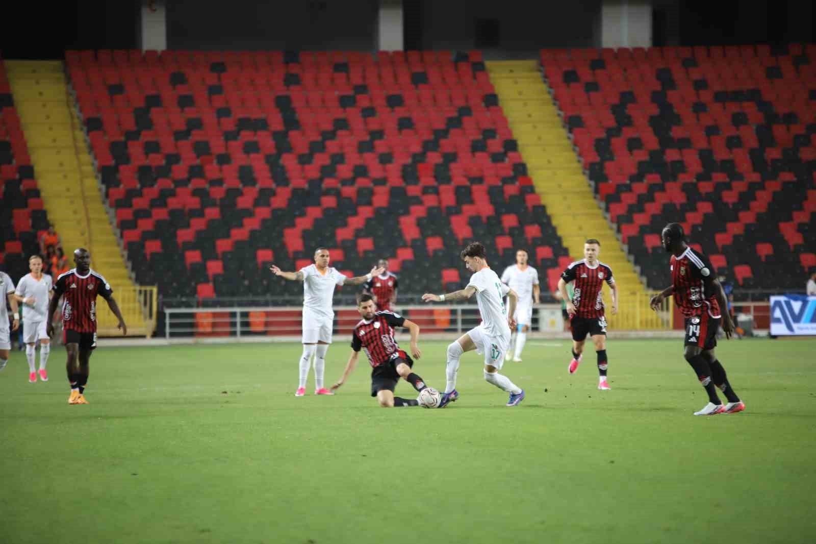 Trendyol Süper Lig: Gaziantep FK: 0 - Alanyaspor: 0 (Maç devam ediyor)
