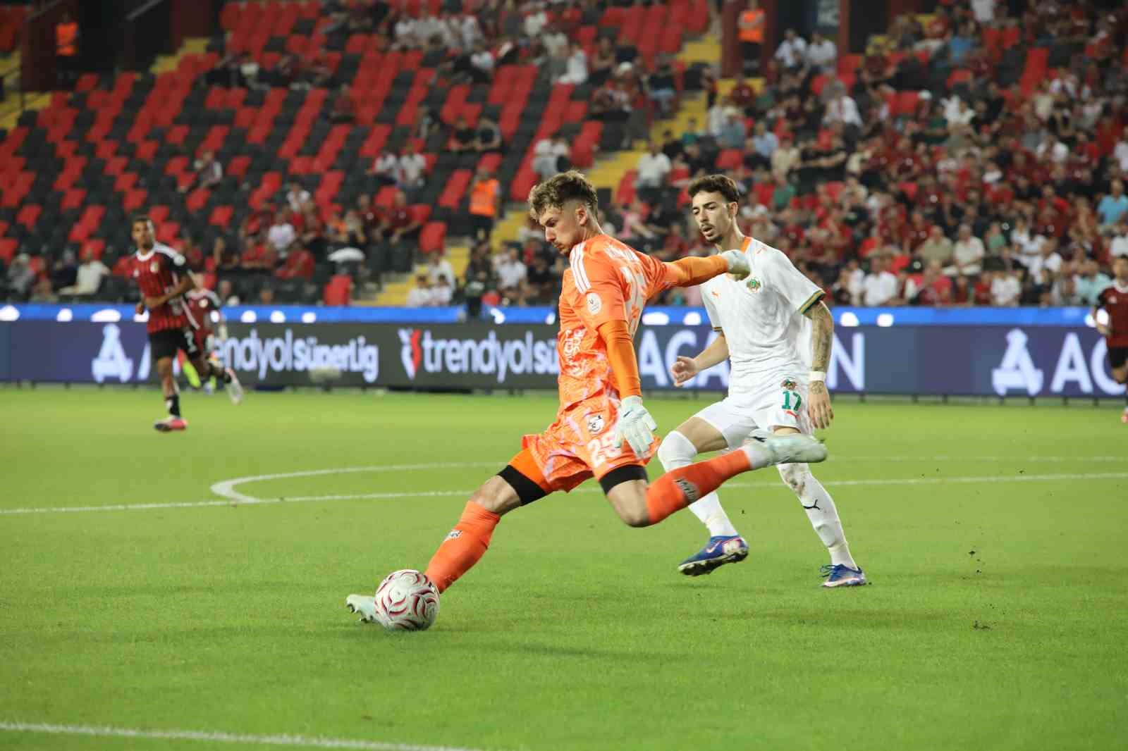 Trendyol Süper Lig: Gaziantep FK: 0 - Alanyaspor: 0 (Maç devam ediyor)