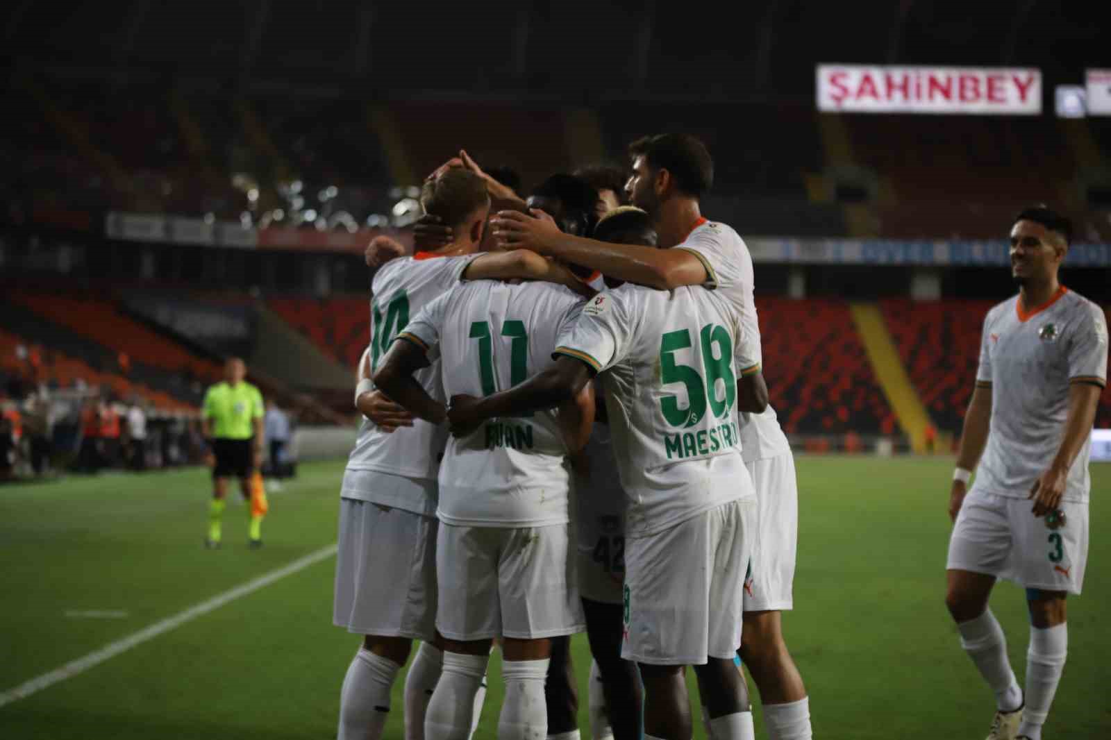 Trendyol Süper Lig: Gaziantep FK: 0 - Alanyaspor: 0 (Maç devam ediyor)