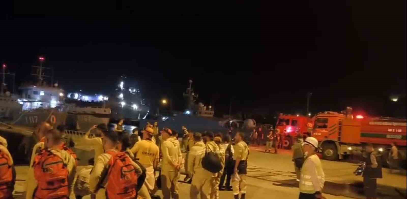 Marmaris’te arazözler çıkarma gemileriyle bölgeye gidiyor