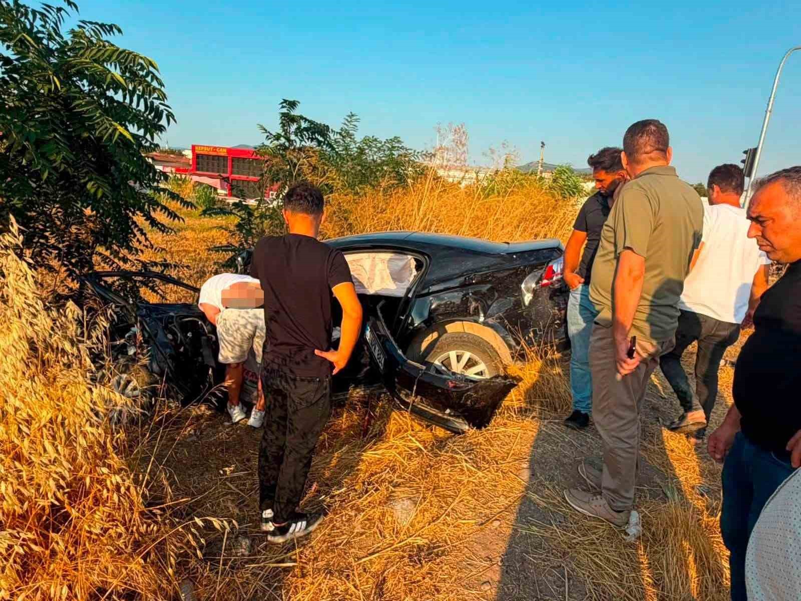 Yangına müdahaleye giden orman aracı ile otomobil çarpıştı: 1 ölü