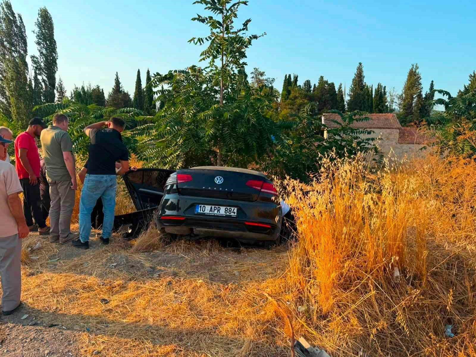 Yangına müdahaleye giden orman aracı ile otomobil çarpıştı: 1 ölü