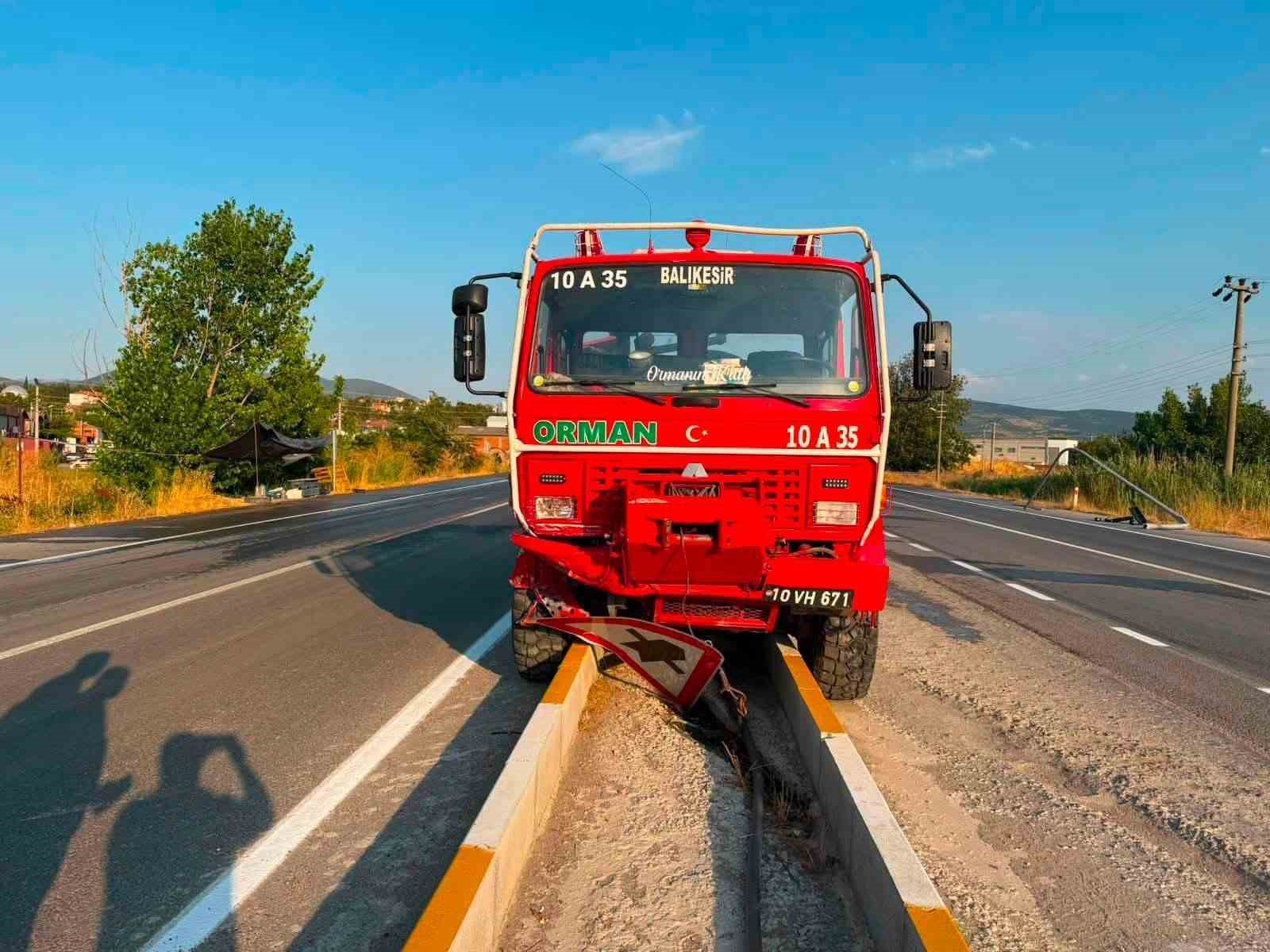 Yangına müdahaleye giden orman aracı ile otomobil çarpıştı: 1 ölü