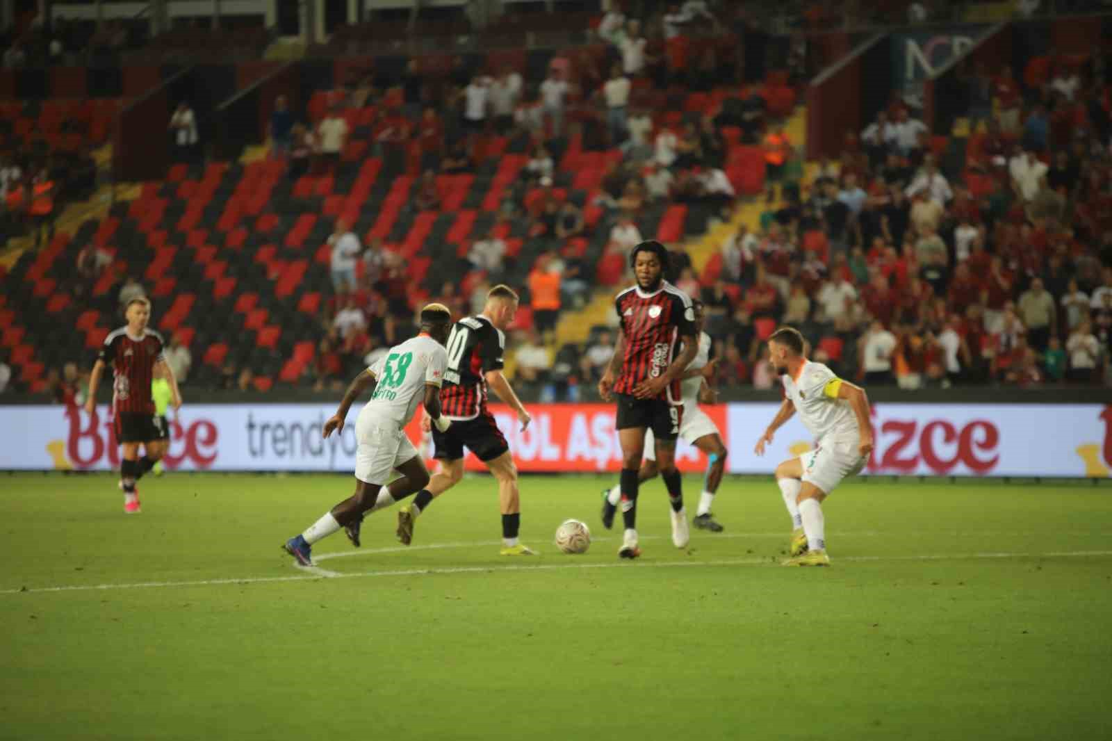 Trendyol Süper Lig: Gaziantep FK: 1 - Alanyaspor: 1 (Maç sonucu)