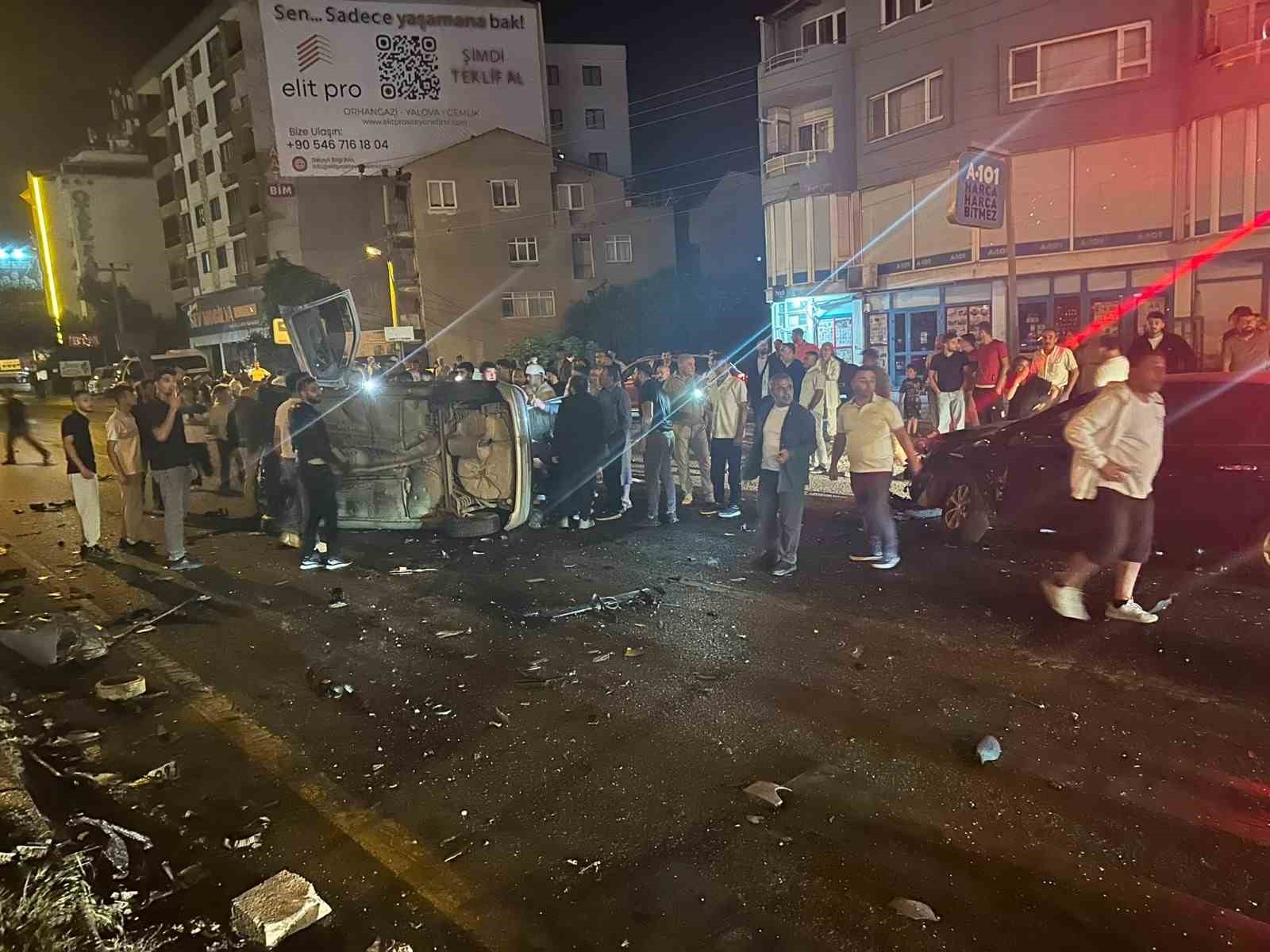 Kırmızı ışık ihlali facia getirdi : 1’i ağır 5 yaralı