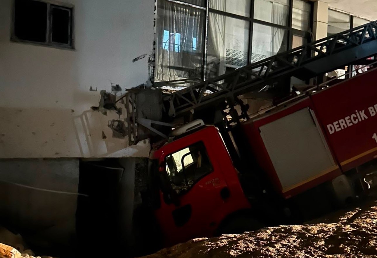 Hakkari’de acı olay: Uzman çavuş itfaiye aracının kayması sonucu hayatını kaybetti