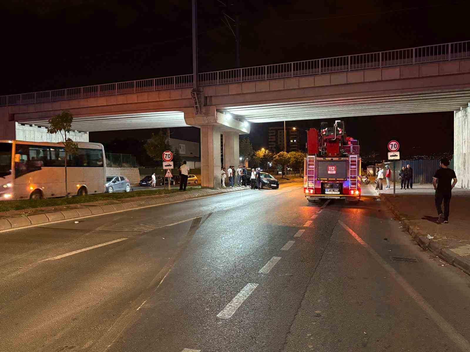 Kayseri’de kazaya karışan otomobil, çarpışmadan 200 metre sonra ancak durabildi: 1 yaralı