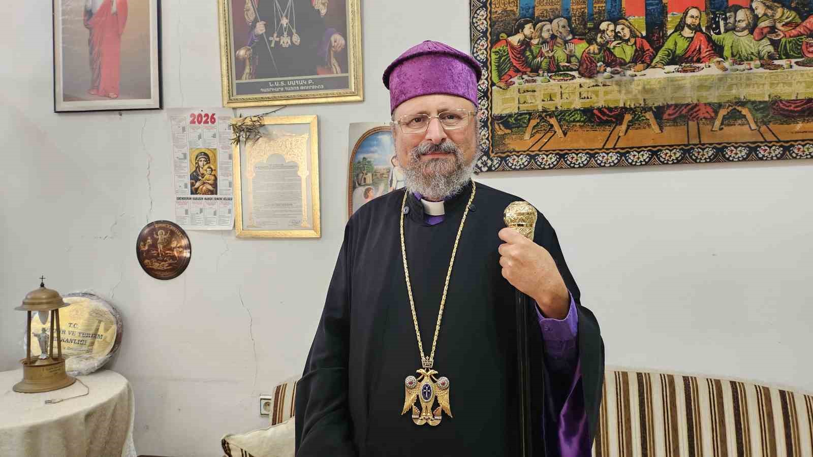 Depremde hasar gören 154 yıllık tarihi kilisede restorasyon çalışmalarına başlandı
