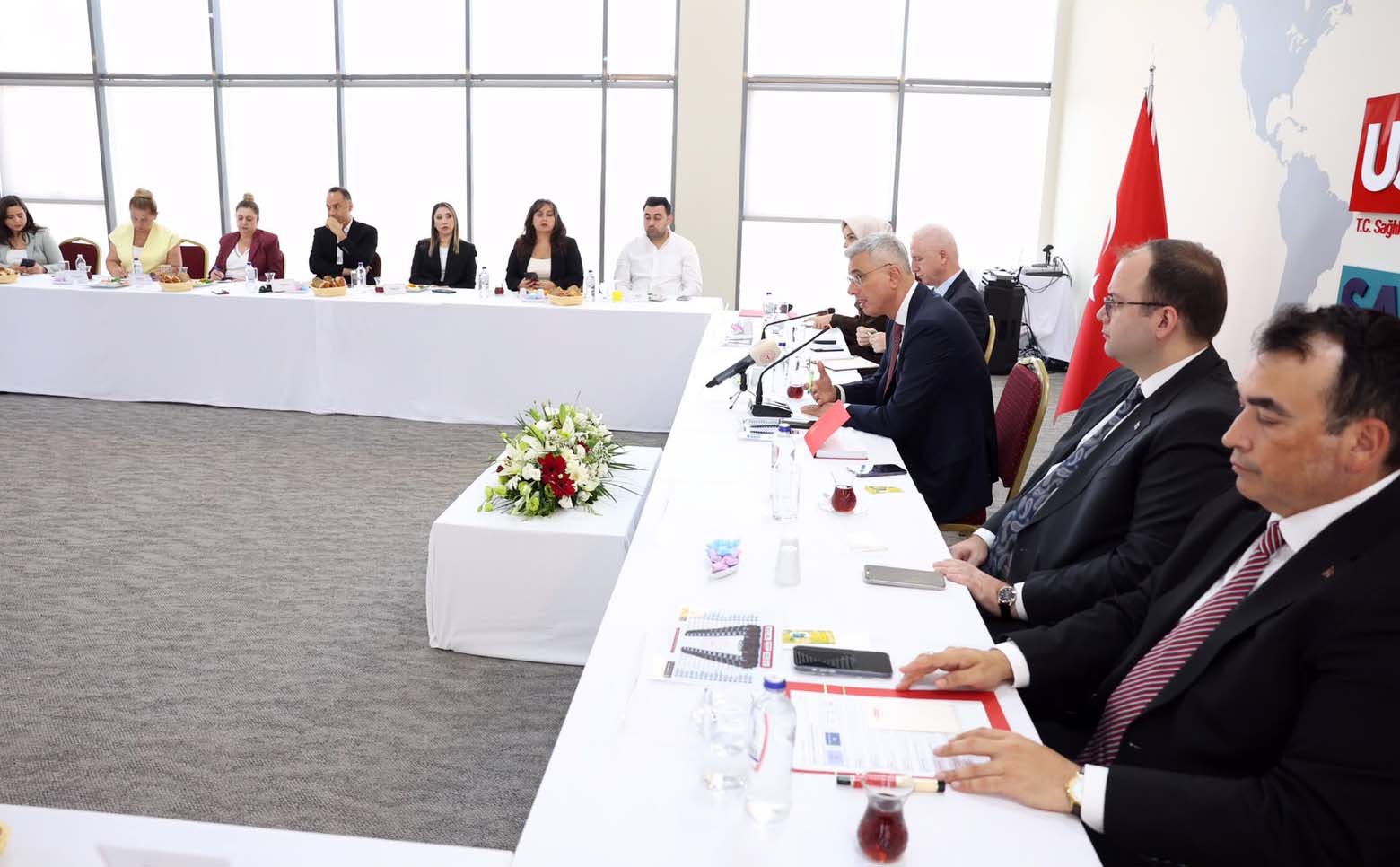 Sağlık Bakanı Memişoğlu "Türkiye’nin sağlıkta ihtiyaç duyduğu ilaç ve cihazları üreteceğiz"
