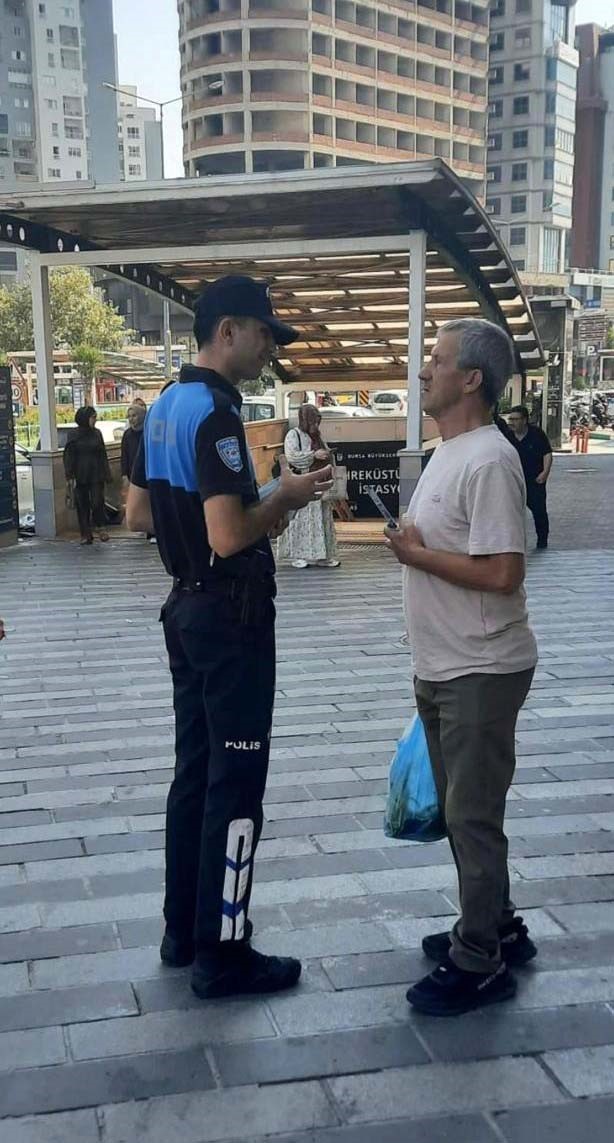 Bursa’da polis ekiplerinden vatandaşlara güvenlik bilgilendirmesi