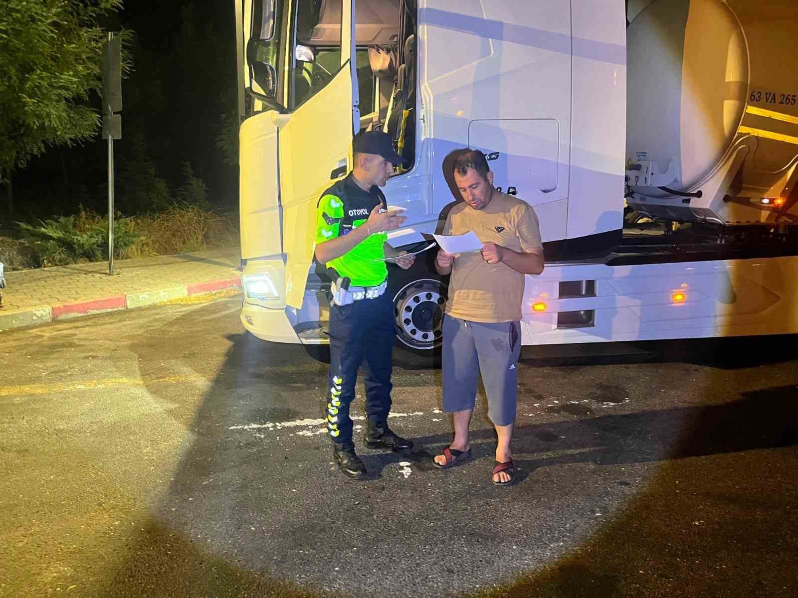 Otoyol jandarmasından bilgilendirme faaliyeti