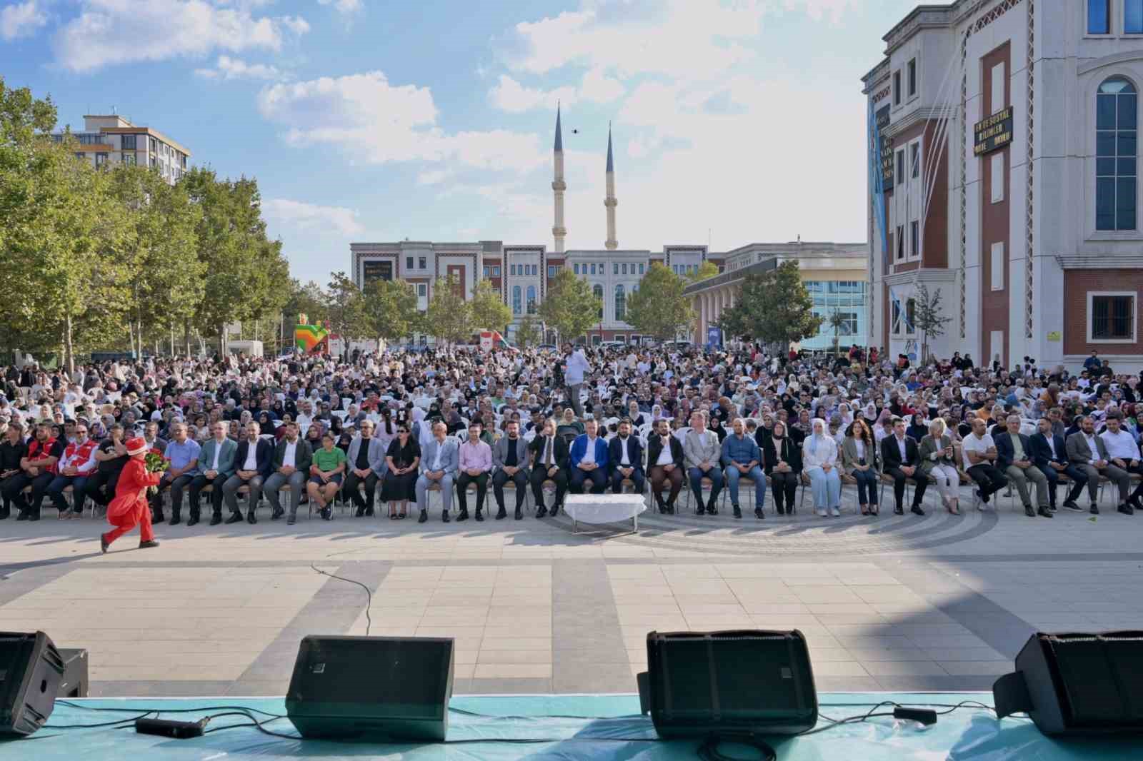 Esenyurt Belediye Başkan Vekili Aksoy’dan Eğitim Yatırımları Açıklaması