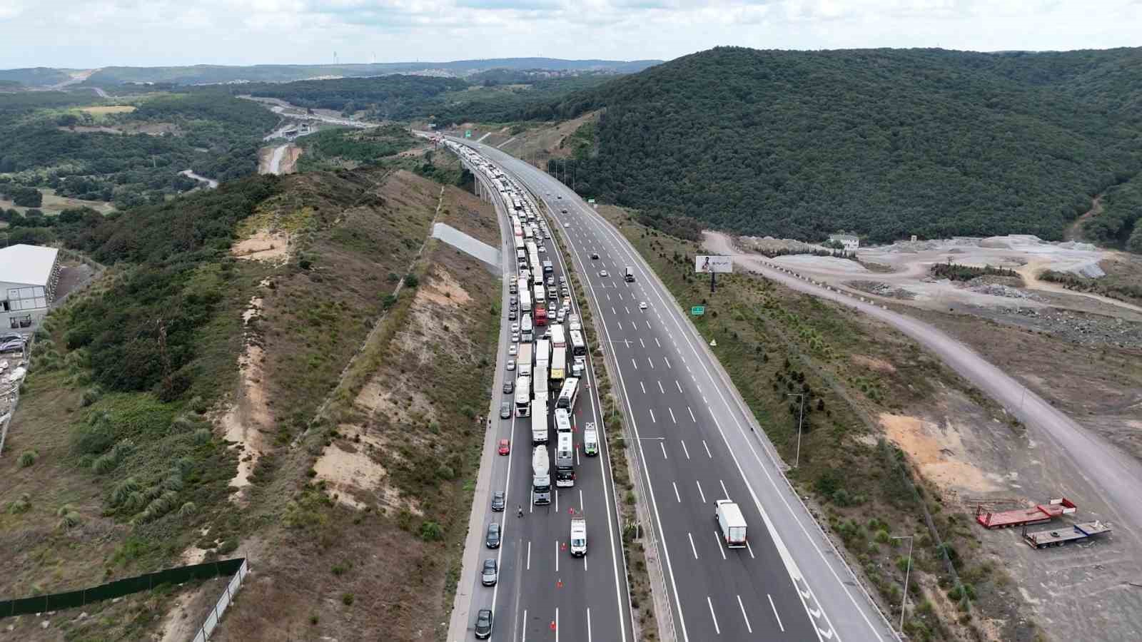 Kuzey Marmara’da feci kaza: 2 ölü, 6 yaralı