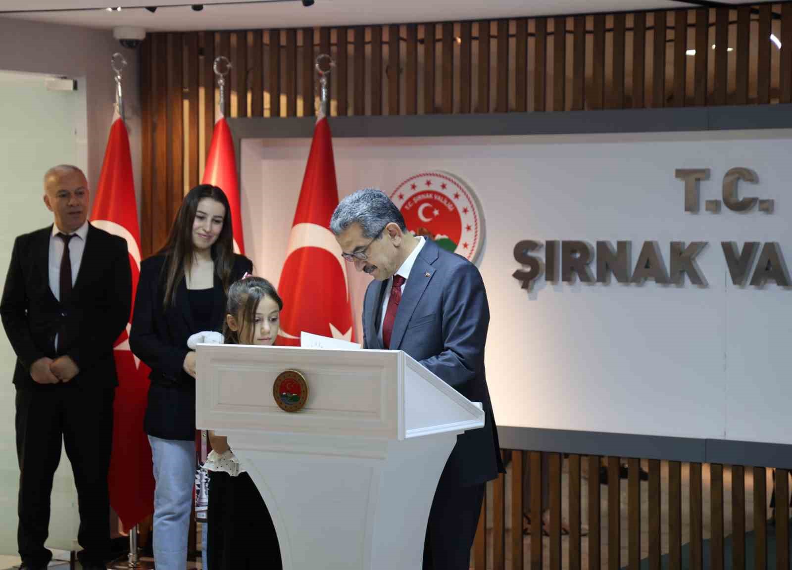 Vali Ekici hafta sonunu vatandaşlara ayırdı: 2 günde 50 vatandaşla görüştü