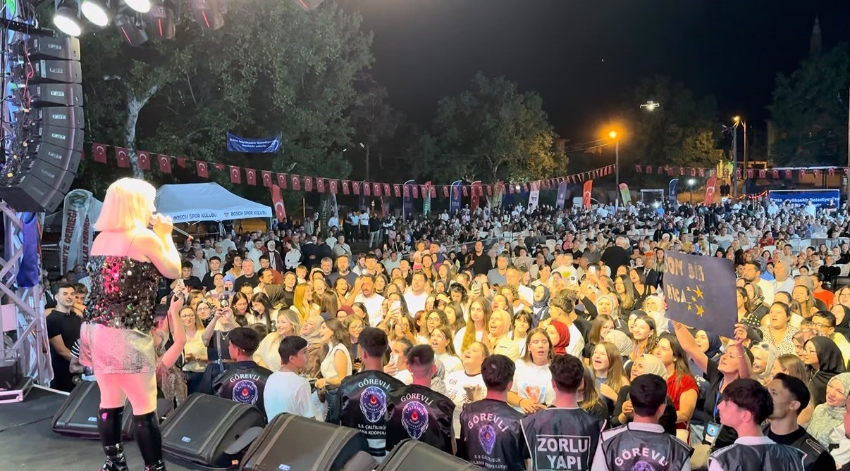 Çaltılıbük ve Birlik köylerinde festival coşkusu: Geliri öğrencilere burs oluyor