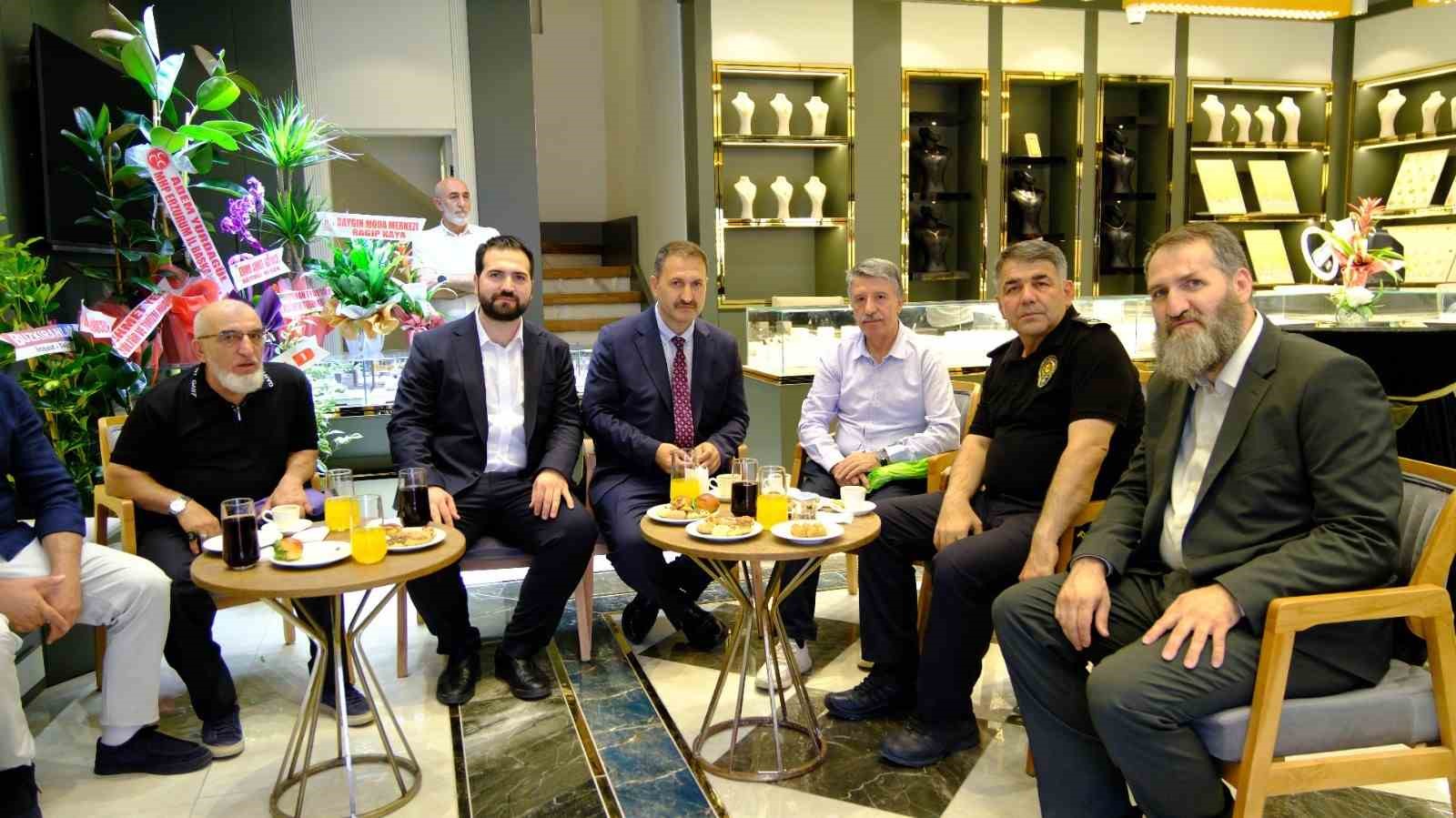 Erzurum iş dünyası, STK temsilcileri ve siyasiler bu açılışta buluştu